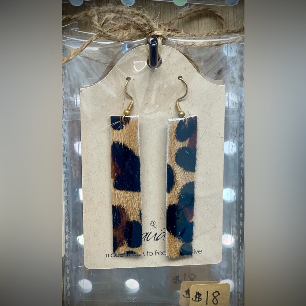 BEAUDIN - Kit Kat Hair on Hide Earrings in Jaguar